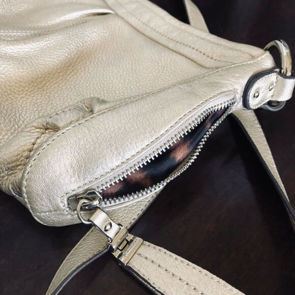 B.Makowsky Soft Leather Metallic Gold Shimmer Shoulder Bag Purse - Picture 7 of 7